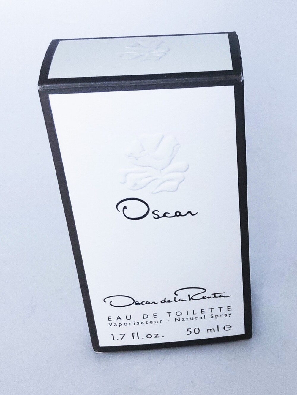 Oscar de la Renta Eau De Toilette Natural Spray. 1.7 Oz. 50 Ml. New In A Box.